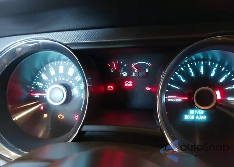 2014 Ford Mustang V6 из США, поврежденный, VIN 1ZVBP8AMXE5217678